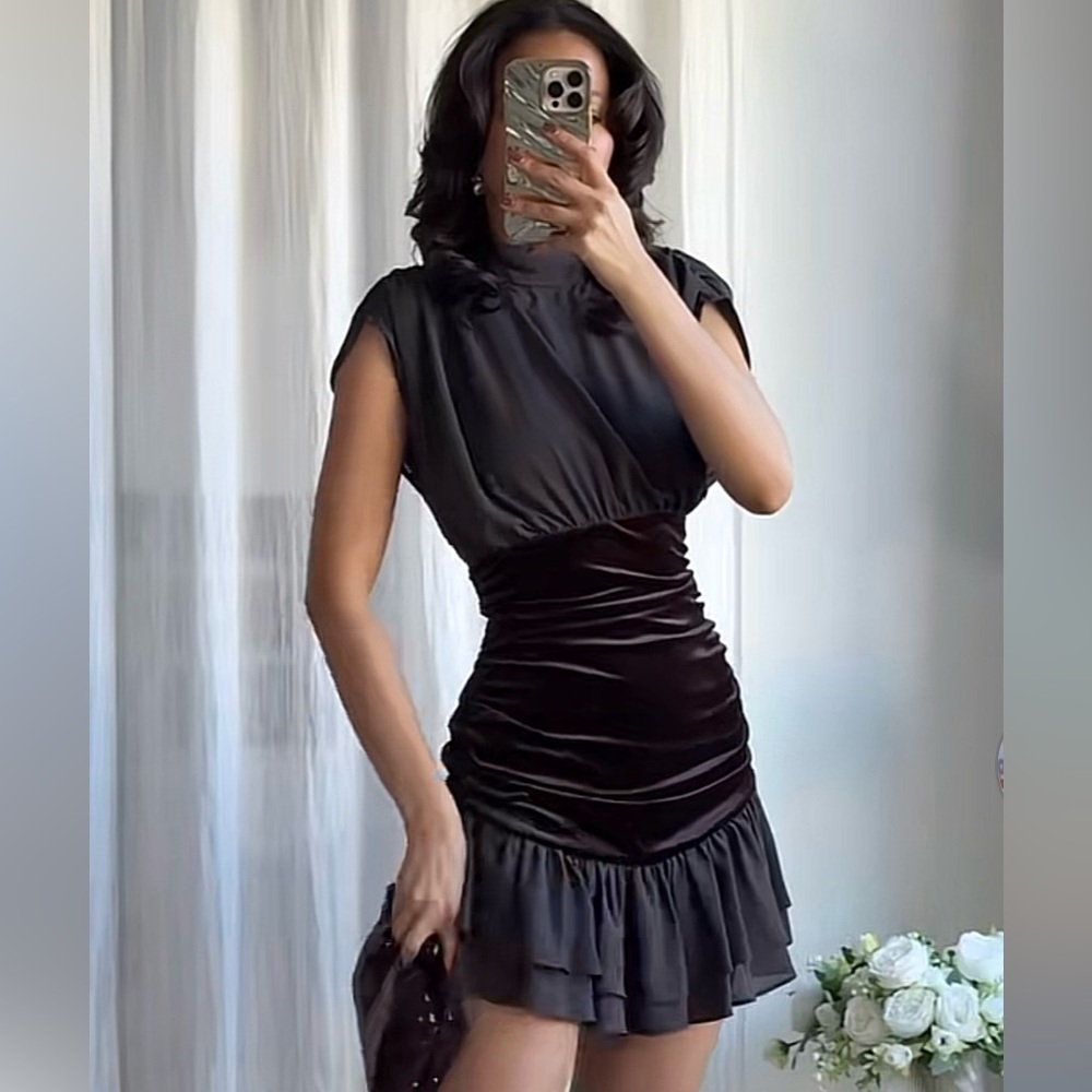 TREND NEW ZARA VIRAL COMBINATION VELVET RUFFLE DRESS 
🚨FIRM PRICE NO DISCOUNT - Picture 2 of 16